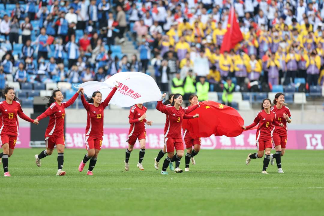 世界足球赛事备受瞩目，中国代表队备战火热的简单介绍