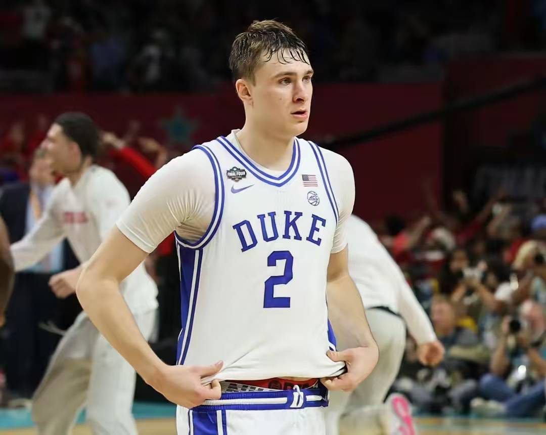 关于ESPN模拟选秀：弗拉格当选状元杨瀚森33顺位被选中的信息
